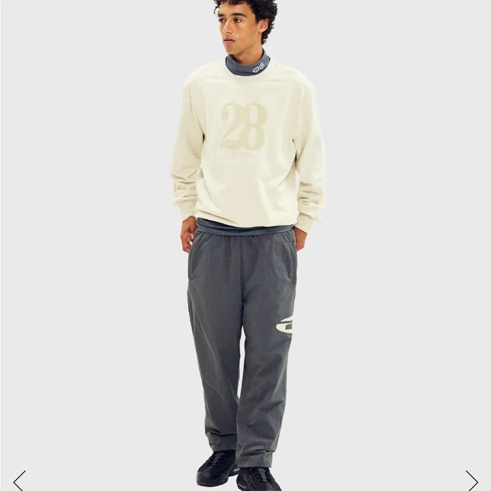 28 Clothing Louis Tomlinson Cream 28 Crewneck Sweatshirt XL